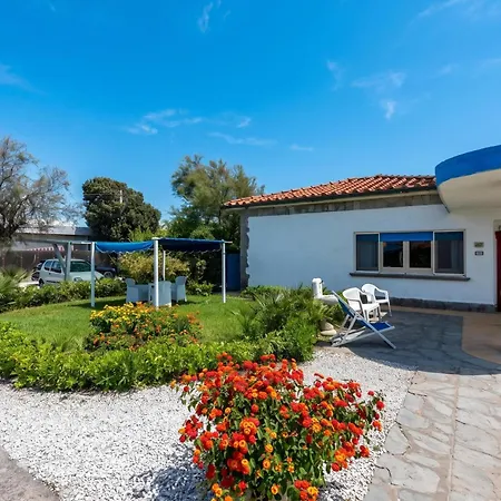 La Casina Del Pescatore On The - Happy Appartement Marina di Pietrasanta