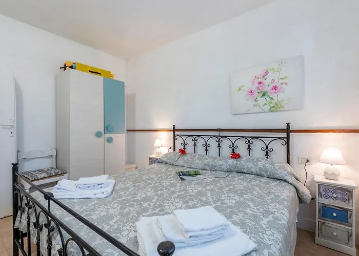 Apartment La Casina Del Pescatore On The - Happy
